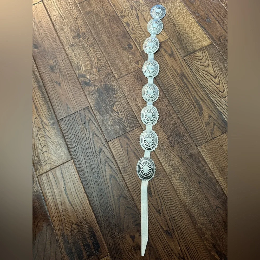 Silver tone  Concho Belt Project